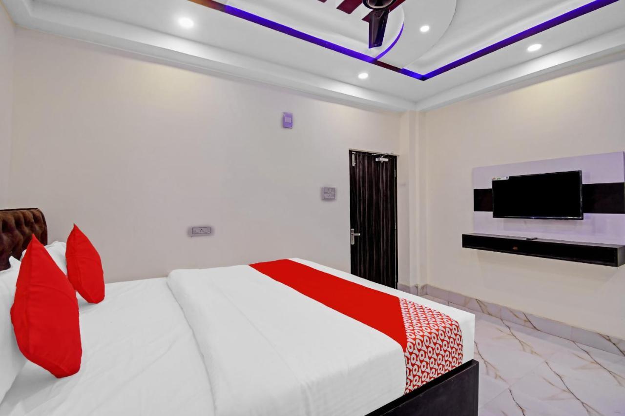 Oyo 86602 Hotel Dream Palace Calcutta Eksteriør billede